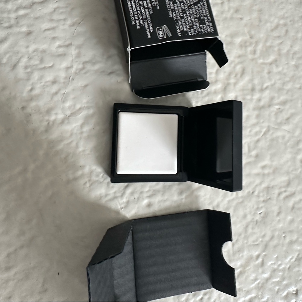 NARS - Picture 5 of 6